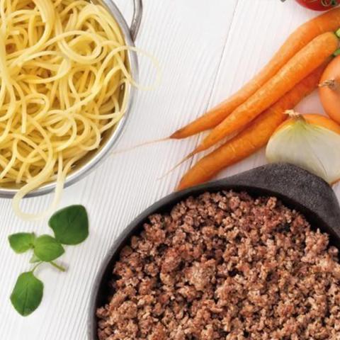 Pasta med kødsauce 8 måneder